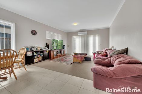 Property photo of 30 Barleygrass Crescent Brookfield VIC 3338