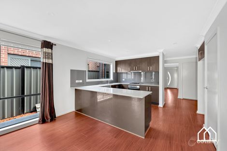Property photo of 41 Peppertree Parade Craigieburn VIC 3064