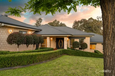 Property photo of 21 Stableford Place West Wodonga VIC 3690