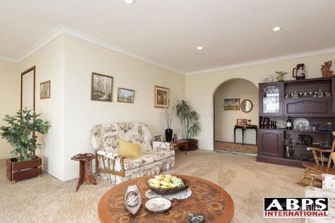 Property photo of 6 Oberthur Crescent Bull Creek WA 6149