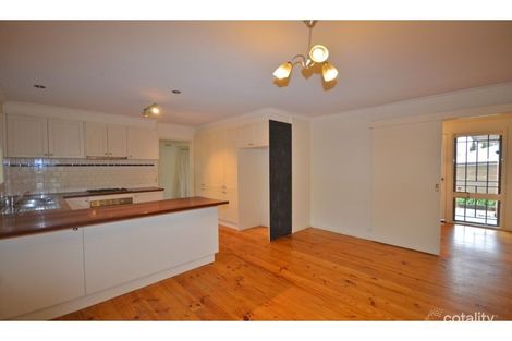 17 Eastern Rd, Strathdale, VIC 3550