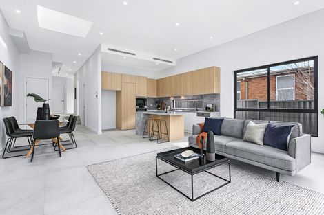 Property photo of 122A Willarong Road Caringbah NSW 2229