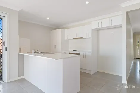 Property photo of 2/24 Diamantina Boulevard Brassall QLD 4305