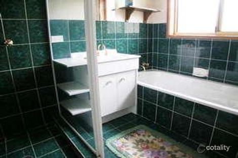 Property photo of 2/42 Bellchambers Crescent Banks ACT 2906