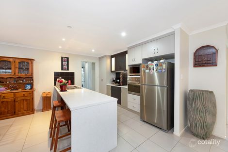 Property photo of 9 Wedgeleaf Place Ashfield QLD 4670