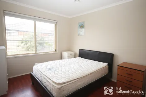 Property photo of 35 St Georges Road Narre Warren South VIC 3805