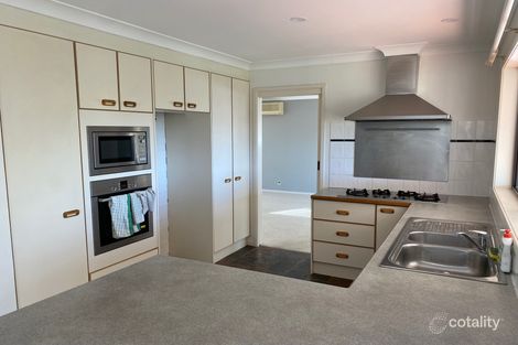 Property photo of 21 Calga Crescent Catalina NSW 2536