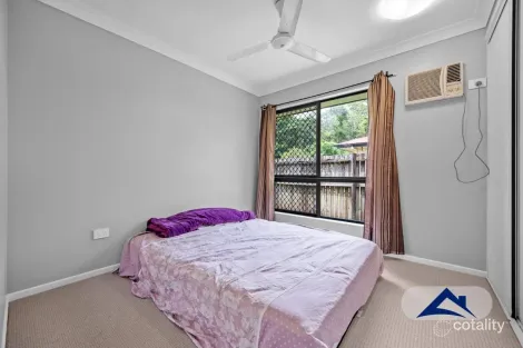 Property photo of 5 Hillman Place Bentley Park QLD 4869