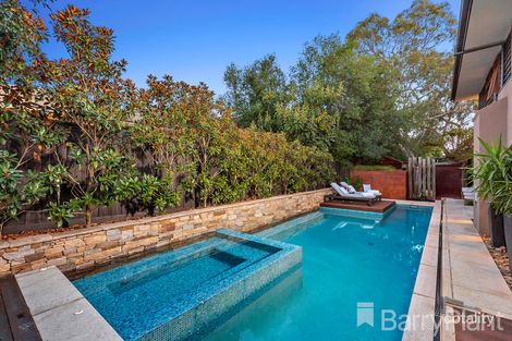 Property photo of 98 Springthorpe Boulevard Macleod VIC 3085