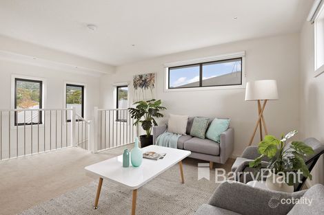 Property photo of 2/5 Highfield Road McCrae VIC 3938