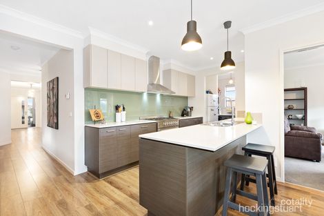 Property photo of 16 Carron Close Eynesbury VIC 3338