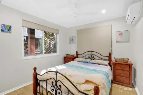 Property photo of 2/22 Samarinda Way Point Lookout QLD 4183