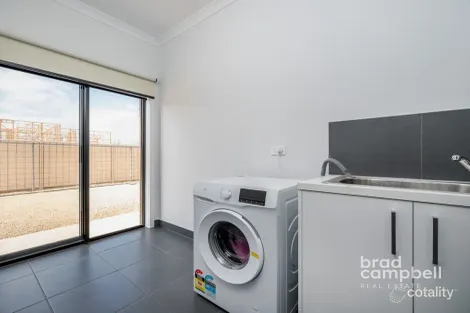 Property photo of 24 Malmsbury Crescent Kialla VIC 3631