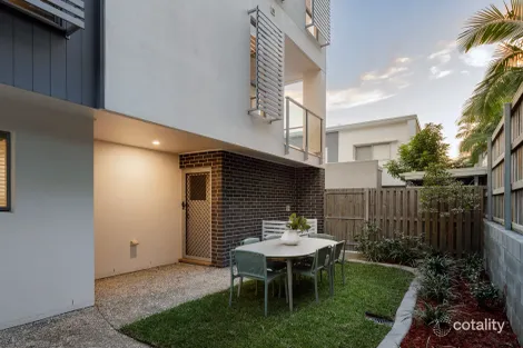 Property photo of 29/31 Griffith Place Seven Hills QLD 4170