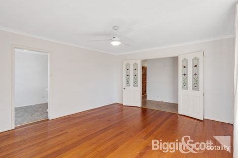 Property photo of 9 Whites Lane Glen Waverley VIC 3150