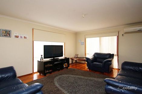Property photo of 1/15 Papworth Place Meadow Heights VIC 3048