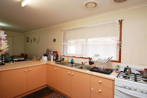 Property photo of 1/15 Papworth Place Meadow Heights VIC 3048