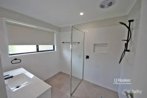 Property photo of 8 Deakin Close Fitzgibbon QLD 4018
