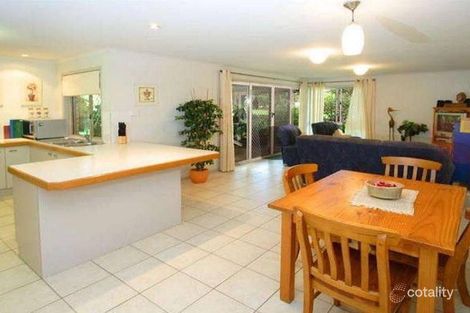 Property photo of 8 Maxwell Place Wynnum West QLD 4178