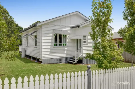 4 Stephen St, South Toowoomba, QLD 4350