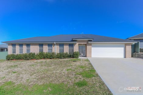 2 Morgan Pl, Llanarth, NSW 2795