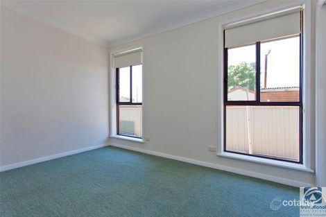 Property photo of 2/7 Opal Court West Wodonga VIC 3690