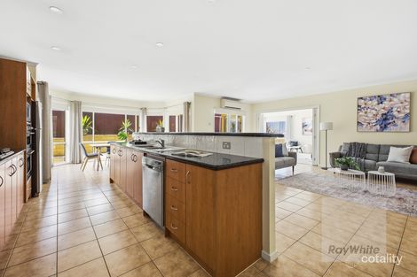 Property photo of 4 Lilly Pilly Avenue Bundoora VIC 3083