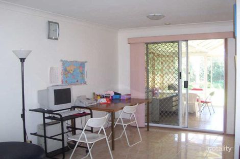 Property photo of 10 Green Close Mardi NSW 2259