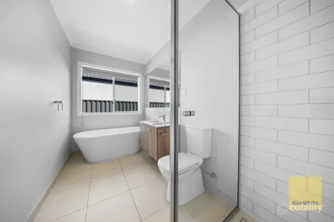 Property photo of 20 Rainier Drive Truganina VIC 3029