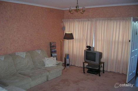 Property photo of 3 Robert Court Morwell VIC 3840