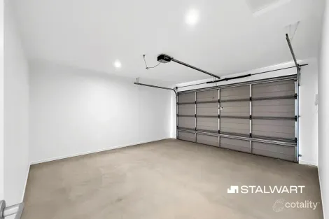 Property photo of 13 Avondale Circuit Deebing Heights QLD 4306