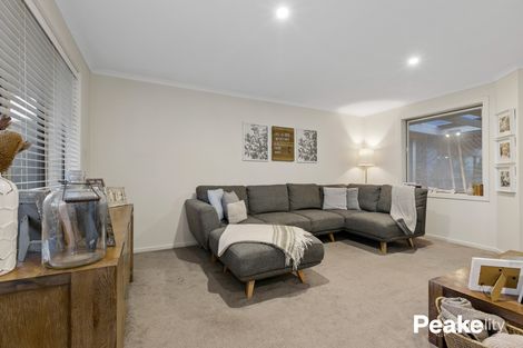 Property photo of 6 Stringybark Court Berwick VIC 3806