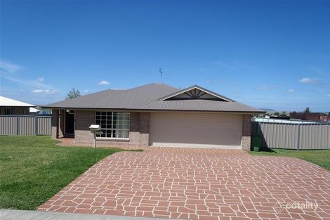 18 Bunkers Hill School Rd, Westbrook, QLD 4350