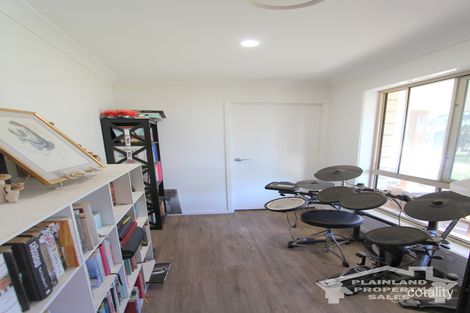 Property photo of 39 Hewett Drive Regency Downs QLD 4341