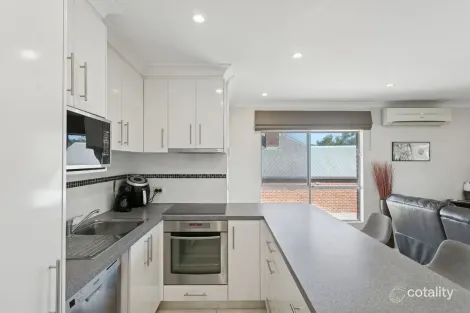 Property photo of 4/92 Seventh Avenue Maylands WA 6051