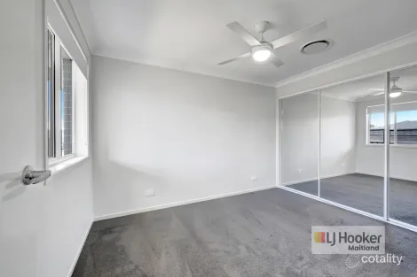 Property photo of 2/4 Quintero Close Heddon Greta NSW 2321