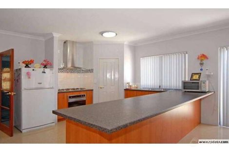 Property photo of 8 Fin Place Bennett Springs WA 6063