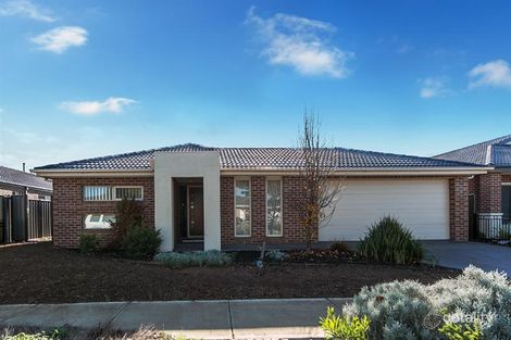 Property photo of 16 Blue Jay Crescent Tarneit VIC 3029