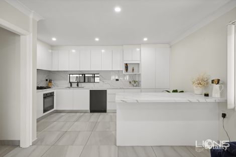 Property photo of 22 Sadleir Avenue Sadleir NSW 2168