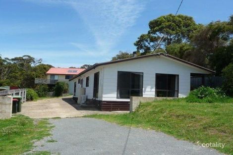 21 Gully Rd, Lake Tyers Beach, VIC 3909