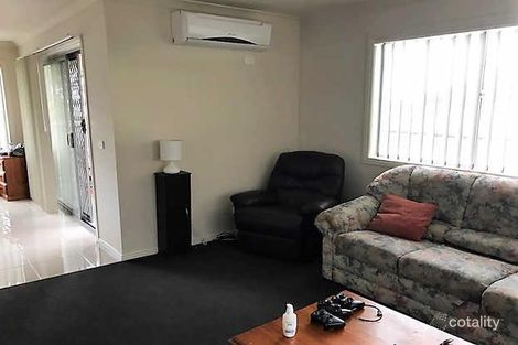 Property photo of 42 Cascade Way Pakenham VIC 3810