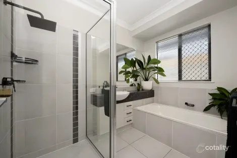 Property photo of 29 Pincer Court Bushland Beach QLD 4818