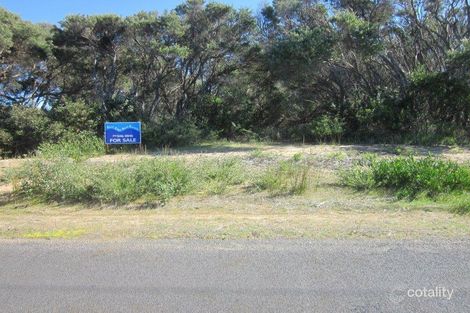 2 Sea Foam Ave, Golden Beach, VIC 3851