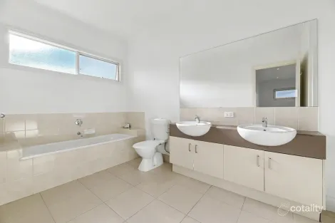 Property photo of 4 Clendon Road Ferntree Gully VIC 3156