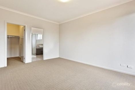 Property photo of 19 Lambrigg Place Doreen VIC 3754