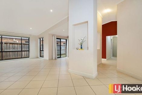 Property photo of 3 Gilpin Place Plumpton NSW 2761