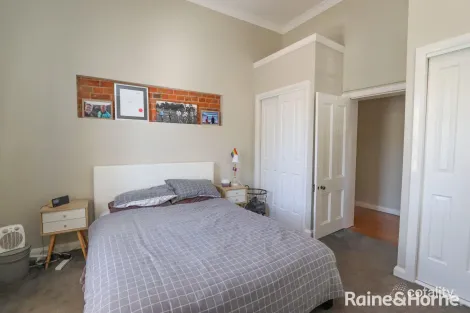Property photo of 84 Rocket Street Bathurst NSW 2795