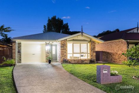 27 Cedar St, Cannon Hill, QLD 4170