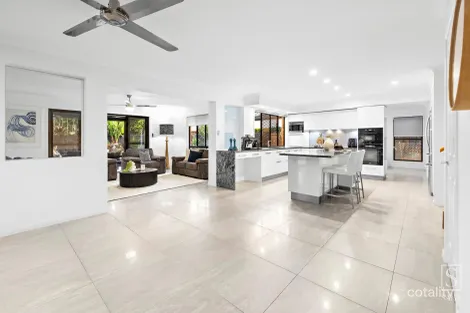 Property photo of 8 Bellfield Place Westlake QLD 4074