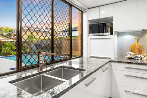 Property photo of 8 Bellfield Place Westlake QLD 4074